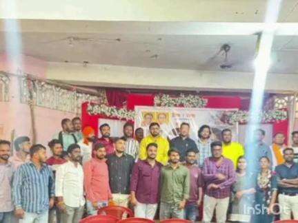 बल्लारपूर: बल्लारपूर येथील मंगल सभागृहात शिवसेना पदाधिकारी यांची बैठक