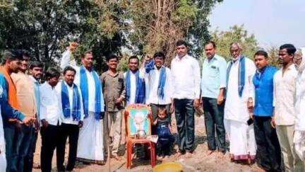 బిచ్కుంద: సిరి సముందర్ గ్రామంలో అంబేడ్కర్ విగ్రహం ఏర్పాటుకు భూమి పూజ
