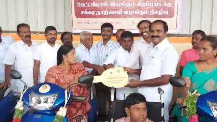 ஆலங்குடி: RK மஹாலில் நடைபெற்ற நிகழ்வு 41 மாற்று திறனாளிகளுக்கு 41.99 லட்சம் மதிப்பிலான பல்வேறு உதவிகளை வழங்கிய அமைச்சர் மெய்யநாதன்