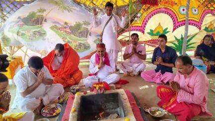 राजगढ़: सांसद रोडमल नागर ने खिलचीपुर में आयोजित सनातन मेला एवं अति-विष्णु यज्ञ में शामिल होकर की पूजा अर्चना