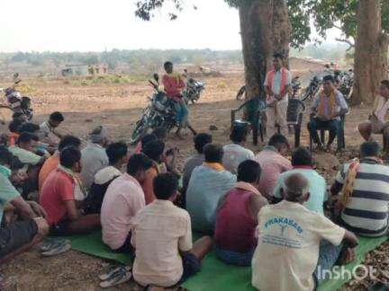लोहंडीगुड़ा: शक्ति केंद्र मारडूम मे लोहंडीगुड़ा मंडल अध्यक्ष के नेतृत्व में गांव चलो अभियान चला
