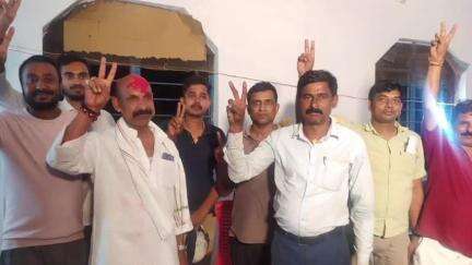 सहदेई बुजुर्ग: सुल्तानपुर पंचायत में पूर्व अध्यक्ष दिलीप सिंह हुए पैक्स अध्यक्ष निर्वाचित