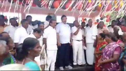 கே.வி.குப்பம்: கே வி குப்பம் அடுத்த லப்பை கிருஷ்ணாபுரம் பிகே புரம் ஆகிய பகுதிகளில் அரசு திட்ட பணிகளை எம் பி திறந்து வைத்தார்