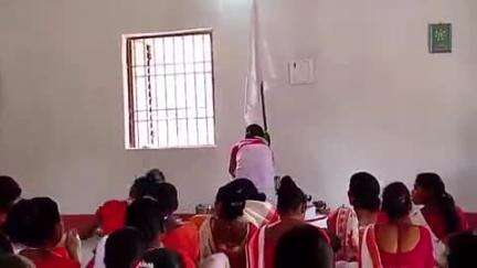 डुमरी: डुमरी प्रखंड के धूमकुड़ीया भवन में सरना झंडी बदली कार्यक्रम का आयोजन हुआ