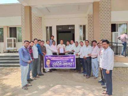 सतवास: अजाक्स ने पुरानी पेंशन और अन्य मांगों को लेकर ज्ञापन सौंपा