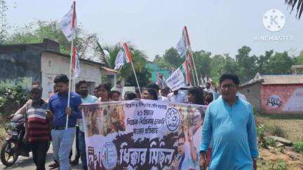 রঘুনাথপুর ২: শিক্ষক-শিক্ষিকাদের চাকরি বাতিলের প্রতিবাদে চেলিয়ামাতে তৃণমূলের ধিক্কার মিছিল, উপস্থিত ব্লক সভাপতি সহ অন্যান্যরা