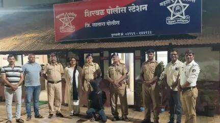 खंडाळा: शिरवळ शहरात महामार्गालगत सेवा रस्त्यावर पादचाऱ्यास कोयत्याने जीवे मारण्याचा प्रयत्न करणाऱ्यांना पोलिसांनी घेतले ताब्यात