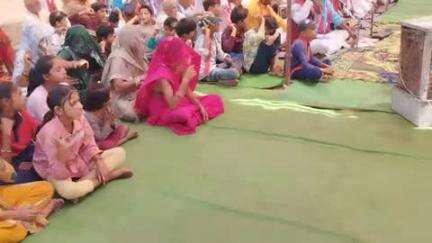 #रैपुरा पन्ना ग्राम हरदुआ मे श्रीअर्जुन यादव जी की माता जी की तेरहवीं के में संपन्न हुआ 24 घंटे का श्री दुर्गा चालीसापाठ