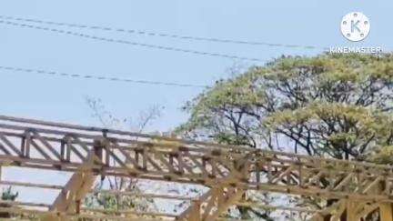 ಗೌರಿಬಿದನೂರು: ಗೌರಿಬಿದನೂರಿನಲ್ಲಿ ಬೆಸ್ಕಾಂ ಕಛೇರಿ ಮುಂದೆ ಅಕ್ರಮ ವಿದ್ಯುತ್ ಸಂಪರ್ಕ ಆರೋಪ #localissue