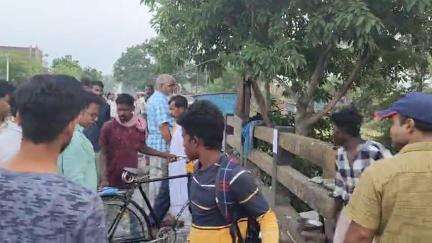 सहाजितपुर एवं मानोपाली में प्रशासन ने हटाया अतिक्रमण