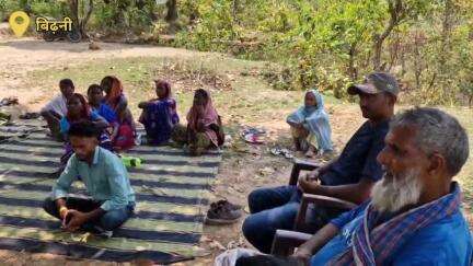 लोहरदगा जिला के पेशरार प्रखंड का बिढ़नी गांव में रखा गया बैठक मैं मुख्य अतिथि JLKM के..