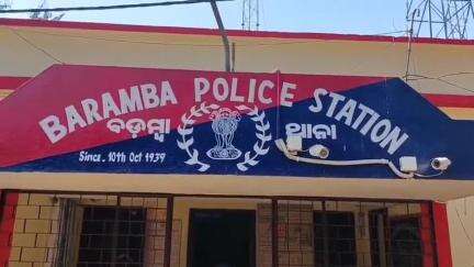 ବଡମ୍ବା: ବଡମ୍ବା ଶଙ୍ଖାମେରିରେ ଥାନା ଗାଡି ଦେଖି ଗୋଚାଲାଣ କାରୀ ୯ଟି ଗୋରୁ ଙ୍କୁ ଶ୍ଵାସରୁଦ୍ଧ ଗୋରୁ ଗାଡି ଛାଡି ଚାଲାଣ କାରୀ ଫେରାର