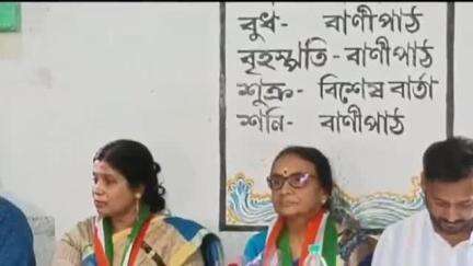 খেজুরি ১: ঠাকুরনগর নন্দা মহিলা বিদ্যাপীঠে বাল্য বিবাহ ও নারী পাচার প্রতিরোধ বিষয়ক আলোচনা সভায় উপস্থিত বিধায়ক