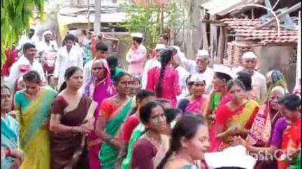 भिवापूर: चिखली येथे श्रीमद् भागवत सप्ताहानिमीत्य गावातील मुख्य मार्गाने काढण्यात आली भव्य मिरवणूक