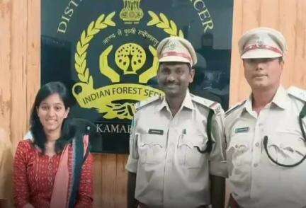 ఎల్లారెడ్డి: ఇద్దరు బీట్ ఆఫీసర్లకు పదోన్నతులు లభించినట్లు తెలిపిన జిల్లా డి.ఎఫ్.ఓ నికిత