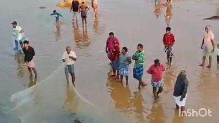 ചിറയിൻകീഴ്: മണൽതിട്ട രൂപപ്പെട്ട് മുതലപ്പൊഴി പൊഴിമുഖം അടഞ്ഞു, മത്സ്യബന്ധനം പൂർണമായും സ്തംഭിച്ചു