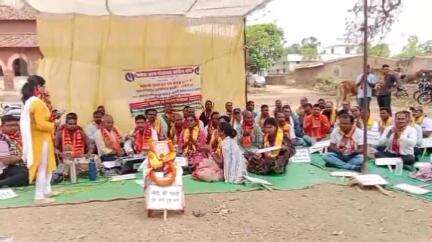 पेण्ड्रा रोड गौरेला: जीपीएम सचिव संघ के ज्योतिपुर धरना स्थल पर सरकार की सद्बुद्धि के लिए हनुमान जयंती पर किया गया हवन पूजन