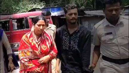 রানাঘাট ২: দলিল জাল করে একই জমি দুই বার বিক্রির অভিযোগ, ঘোড়াডাঙ্গা থেকে এক মহিলাকে গ্রেফতার করলো ধানতলা থানার পুলিশ