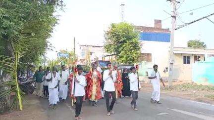 கயத்தாறு: காமநாயக்கன்பட்டி தூய பரலோகமாக பேராலயத்தில் கொடுத்துள்ளனர் கொண்டாடப்பட்டது