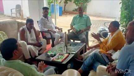 नरहट: नरहट में बीस सूत्री अध्यक्ष और उपाध्यक्ष ने आगामी विधानसभा चुनाव को लेकर नरहट मुखिया के आवास पर की बैठक