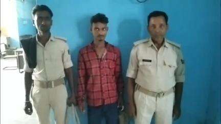 सिंघेश्वर: बाबा मंदिर के पास से चोरी के मोबाइल के साथ एक युवक गिरफ्तार