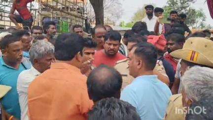 ಶ್ರೀನಿವಾಸಪುರ: ಕೇತಗಾನಹಳ್ಳಿಯಲ್ಲಿ ರೈತರಿಂದ ಅರಣ್ಯ ಭೂಮಿ  ಒತ್ತುವರಿ ಆರೋಪ,
ಇಬ್ಬರ ರೈತರ ಬಂಧನ 10 ಟ್ರಾಕ್ಟರ್ ವಶಕ್ಕೆ ಪಡೆದ ಅರಣ್ಯ ಇಲಾಖೆ ಸಿಬ್ಬಂದಿ,