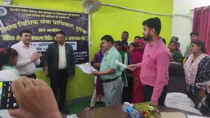 जामा: प्रखंड परिसर में लीगल एंपावरमेंट कार्यक्रम का किया गया आयोजन, बीडीओ रहे मौजूद