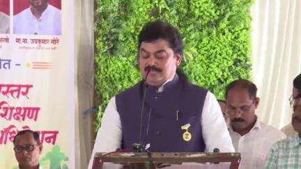 जामखेड: विनाअनुदानित शिक्षकांची परिस्थिती पाहून मी नोकरी सोडली आणि राजकारणाता आलो  | राम शिंदे