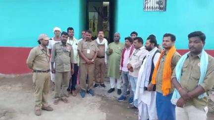 तरारी: बिहार ड्राइवर महासंघ के एक सदस्य की सूरत में हुई मौत, महासंघ ने पीड़ित के परिजनों को दी सहायता राशि