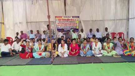 पिथौरा: पिथौरा में पंचायत सचिव संघ शासकीय कारण की मांग को लेकर अब भी हड़ताल पर, भूख हड़ताल भी कर रहे हैं