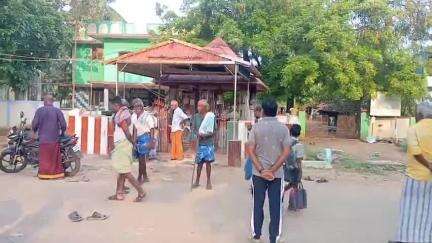சிங்கம்புனரி: கிருங்காகோட்டையில் கோவில் உண்டியலை உடைத்து திருட்டு, இருவர் மீது வழக்கு பதிவு செய்து ஒருவர் கைது