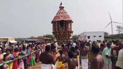 கயத்தாறு: அகிலாண்டேஸ்வரி அம்மன் கோவிலில் தேரோட்டம் வெகு விமர்சையாக நடைபெற்றது