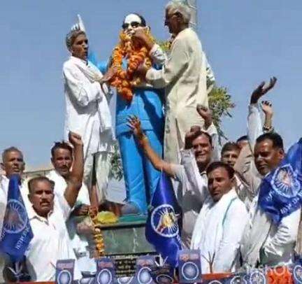 उनियारा: अलीगढ़ में भाजपाइयों ने बाबा साहेब डॉ भीमराव अम्बेडकर को श्रद्धासुमन अर्पित किए