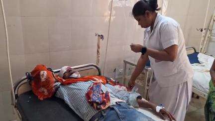 केरसई: गुडगुड टोली से दुमकी जाते समय मोटरसाइकिल दुर्घटना में व्यक्ति घायल, माथे में गंभीर चोट, सिमडेगा में भर्ती