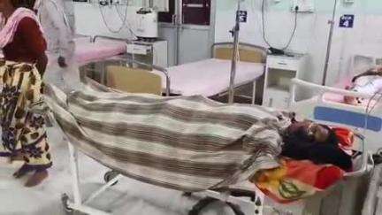 डुमरी: करम दोन में पेड़ से गिरकर व्यक्ति गंभीर रूप से घायल, रिम्स के लिए रेफर किया गया