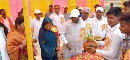 बरवाडीह: अमडीहा में विधायक रामचंद्र सिंह ने सरहुल महोत्सव के कार्यक्रम का किया उद्घाटन