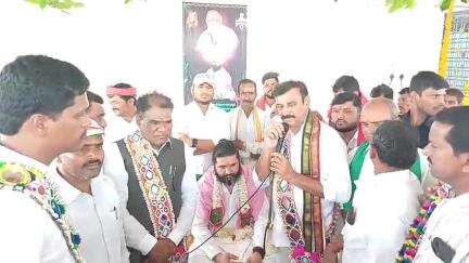 దుబ్బాక: వెంకటగిరి తండాలో నూతనంగా నిర్మించిన శ్రీ శ్రీ శ్రీ జగదాంబ సేవలాల్ దేవాలయం ప్రతిష్టలో పాల్గొన్న ఎమ్మెల్యే ప్రభాకర్ రెడ్డి