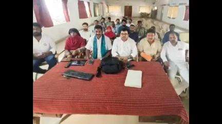 మిర్యాలగూడ: పట్టణంలో రైతు వేదిక రైతు నేస్తం భవనంలో భూభారతి పోర్టల్ ను ప్రారంభించిన అధికారులు