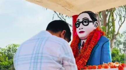 बिशुनपुरा: टाउनशिप के अम्बेडकर पार्क में बाबा साहेब भीमराव अम्बेडकर की जयंती सोमवार दोपहर 12 बजे धूमधाम से मनाई गई