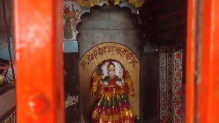 गरौठा: माँ छिन्नमस्ता पठा देवी के मेले एवं पांच सामूहिक कन्या विवाह सम्मेलन का आयोजन हुआ