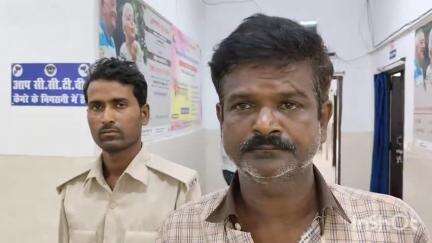 केिशनपुर: किशनपुर थाना पुलिस ने विभिन्न मामलों में दो व्यक्तियों को गिरफ्तार कर न्यायिक हिरासत में भेजा