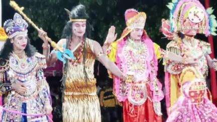 खरसावां: चिलकू में चैतपर्व पर छऊ नृत्य की भव्य प्रस्तुति, दर्शक हुए मंत्रमुग्ध