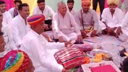 सेड़वा: पूर्व विधायक पदमाराम मेघवाल ने सेड़वा क्षेत्र का दौरा किया, वैवाहिक कार्यक्रम में की शिरकत