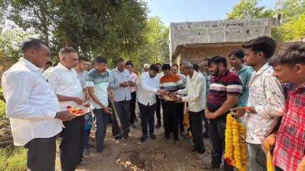 કઠલાલ: છીપડી સ્વામીનારાયણ નગર ખાતે બોર તથા રસ્તાનું ખાતમુર્હુત ધારાસભ્યના હસ્તે કરવામાં આવ્યુ