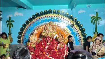 রানাঘাট ২: বাংলার নতুন বছরের প্রথম দিনে শ্রদ্ধালুদের পূজা দেওয়ার জন্য ঢল রানাঘাট 2 ব্লকের নোকারী জহুরা কালী মন্দিরে