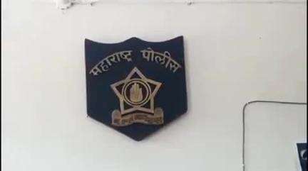 किनवट: लीमगुडा ते मांडवीकडे  दुचाकीवर जाणाऱ्या युवकाच्या अंगावर जरूर येथे झाडाची फांदी पडून मृत्यू; मांडवी पोलिस ठाण्यात नोंद