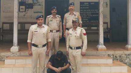 दाड़लाघाट: डाडल के मंदिर में हुई चोरी के आरोपी को पुलिस ने किया गिरफ्तार, 2 दिन का मिला पुलिस रिमांड