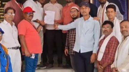 अंबाजोगाई: पत्रकारावरील वाढते हल्ले थांबवा, मराठी पत्रकार परिषदेची उपजिल्हाधिकाऱ्यांकडे मागणी #Jansamasya