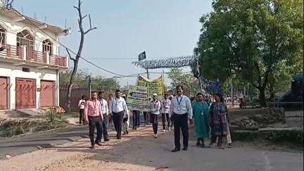 दरौली: दरौली में बच्चों ने निकाली प्रभात फेरी