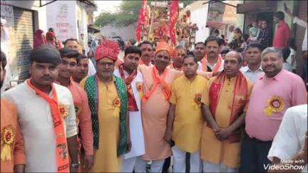 कुम्हेर: हनुमान जन्मोत्सव पर कुम्हेर कस्बे में निकली शोभायात्रा, श्रद्धालु भक्ति गीतों पर झूमे
